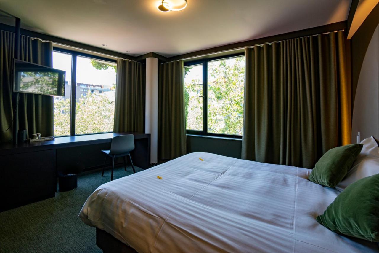 Green Hotel Генк Екстер'єр фото